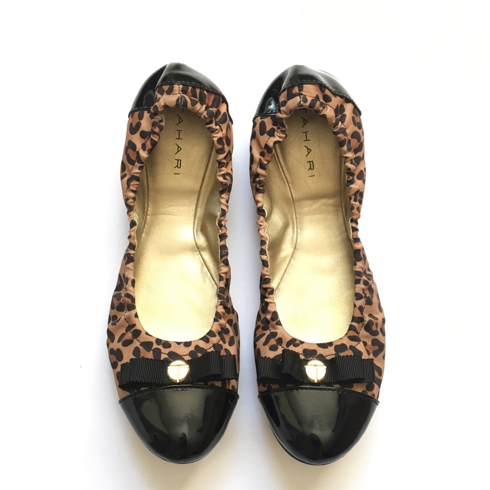 tahari • leopard print ballet flats